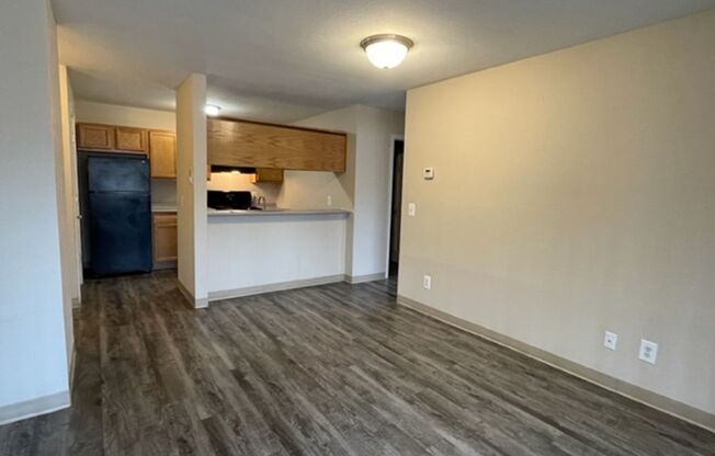 2 beds, 1 bath, 900 sqft, $1,099, Unit 2280 2