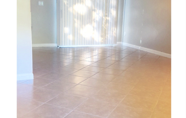 Great Cul de sac Location! Sleek Renovations!  2 BR, 2 Bath Single-Level, Corner Townhome $1350/mo!