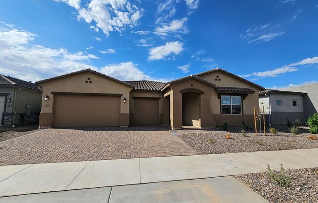 Wonderful new build with family fun amenities