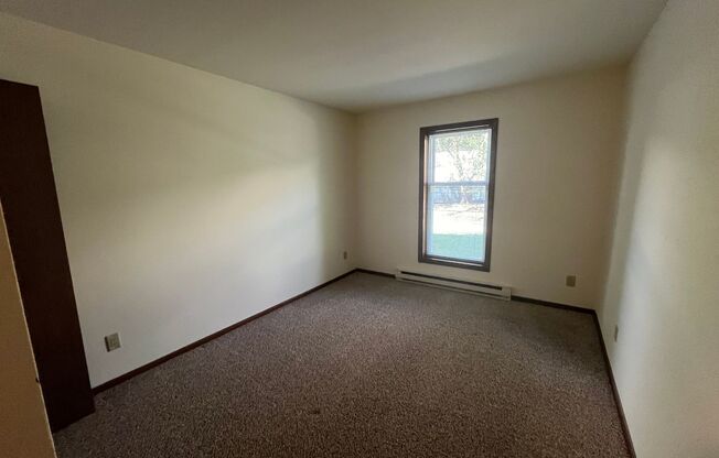 2 beds, 1 bath, 965 sqft, $1,650, Unit 7726RD
