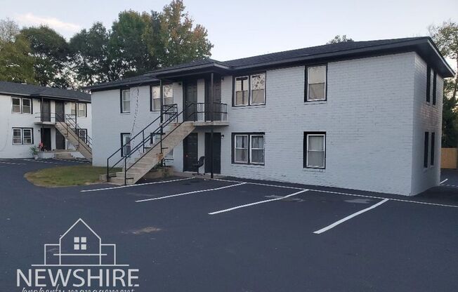 Hampton Avenue Apartments