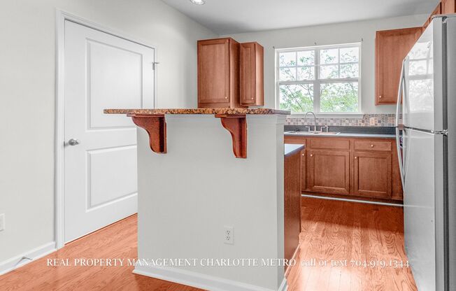 Charming 2 Bed, 2 Bathroom city Retreat Near Uptown Charlotte & Greenway Access