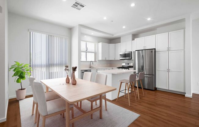 6656 Balboa Blvd Residences