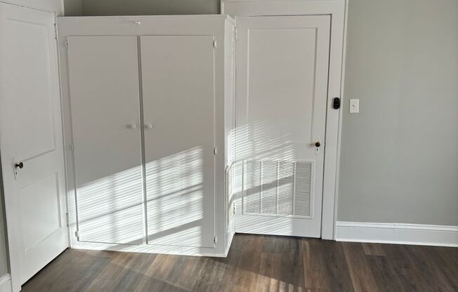 1 Bedroom 1 Bath Duplex Newly renovated