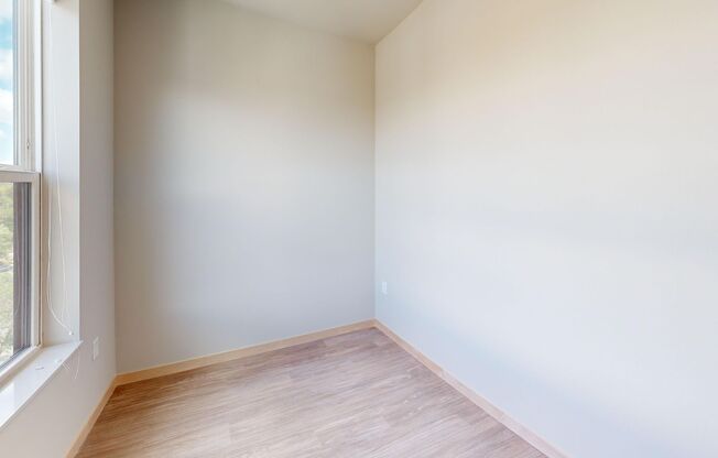 1 bed, 1 bath, 816 sqft, $1,855, Unit #520