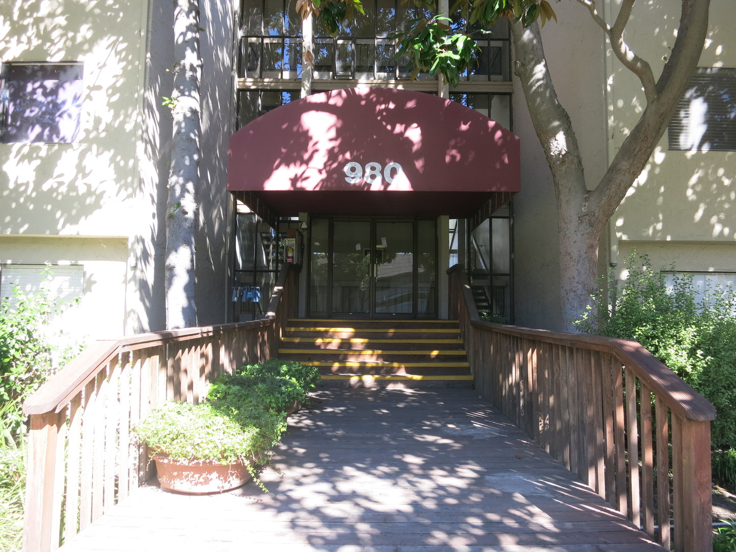 1 bedroom 1 bath condo in heart of Silicon Valley.
