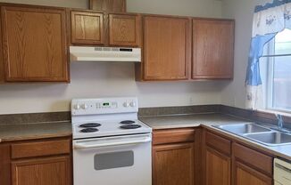 2 beds, 1 bath, 1,100 sqft, $1,150, Unit 2