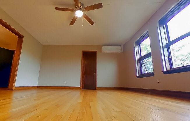 2 beds, 1 bath, $1,000