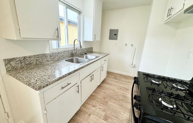 1 bed, 1 bath, $2,100, Unit 702-1