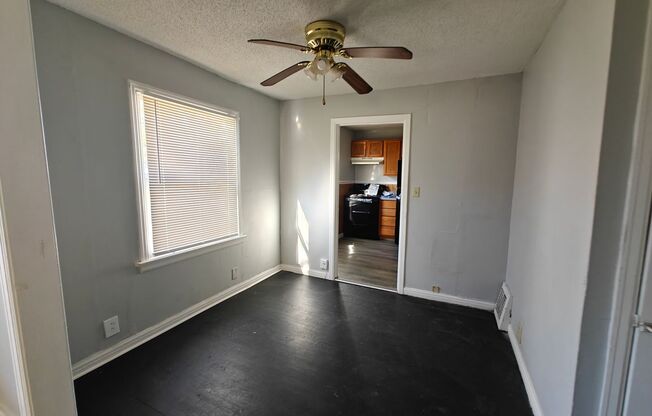 2 beds, 1 bath, $1,200