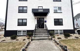1080 MASS AVE