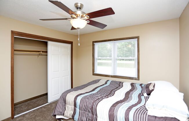 1 bed, 1 bath, 625 sqft, $885, Unit 4300 Wyndsor Terrace Building 3 #32