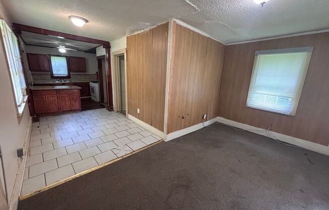1 Bedroom, 1 Bathroom Home in Lafayette!