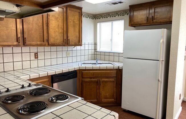 2 beds, 2 baths, $1,750