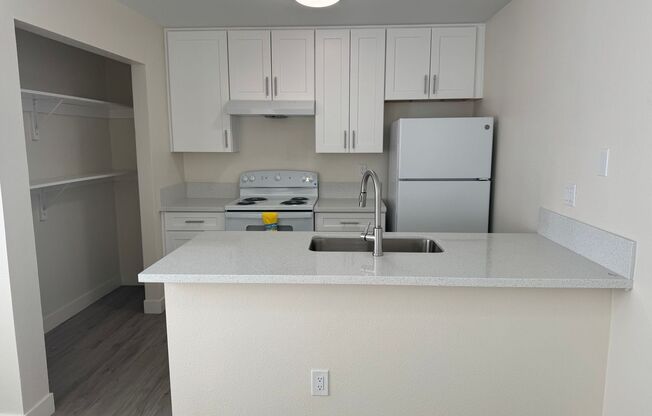 $250.00 1st Month's Rent! Utilities Included!