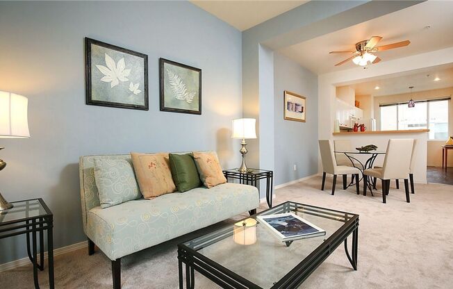 A Cambridge Townhome with 2 Beds and 2.5 Baths
