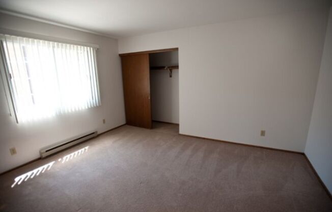 1 bed, 1 bath, 675 sqft, $999, Unit 7910 - 5