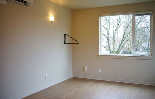 1 bed, 1 bath, $1,395, Unit 205