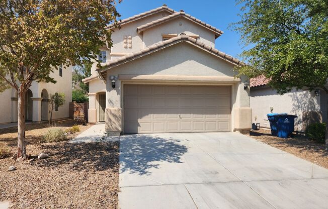 Las Vegas Living: Spacious 3-Bedroom Home with Large Backyard