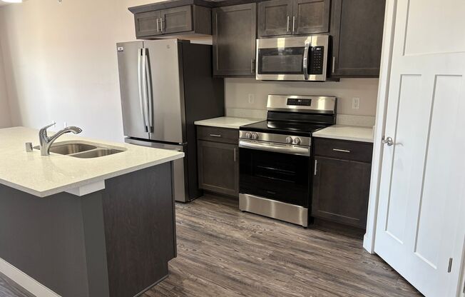 1 bed, 1 bath, 768 sqft, $1,775, Unit 4876-309