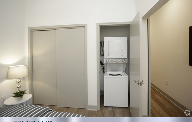 Studio, 1 bath, 494 sqft, $1,260, Unit 337