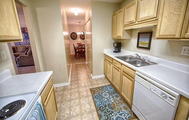 Mountain View Apartment Homes, Tuscaloosa, AL, Kitchen