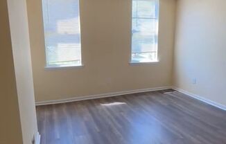 2 beds, 1 bath, $1,200