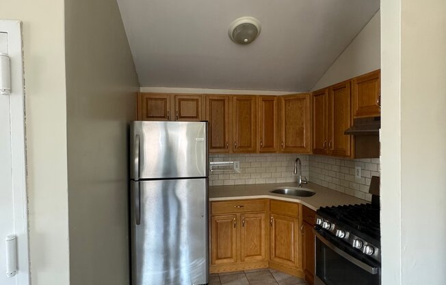 1020 E 58 ST