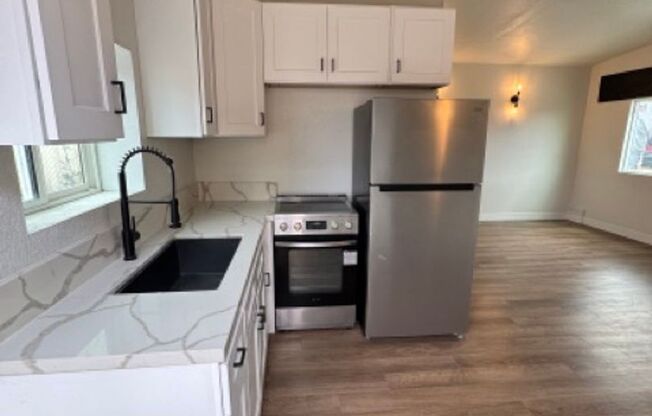 2813-15 46th Street
