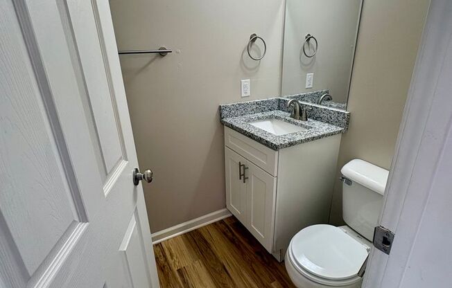 2 beds, 1.5 baths, 900 sqft, $1,095, Unit 652 09