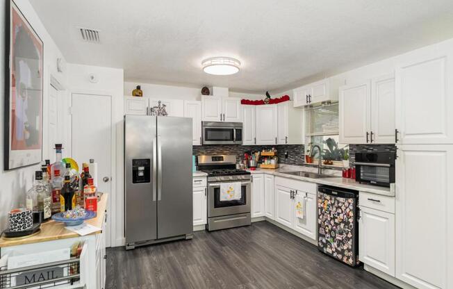 1707 N EDEN CIR