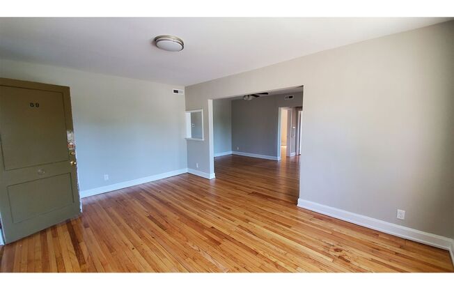 2 beds, 1 bath, 850 sqft, $1,595, Unit 404-69