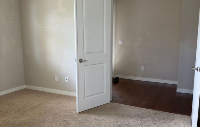 Beautiful Tri-Level Home in North Redmond – 4 Bed + Den + Office