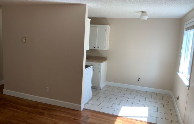 3015 E Central Apts
