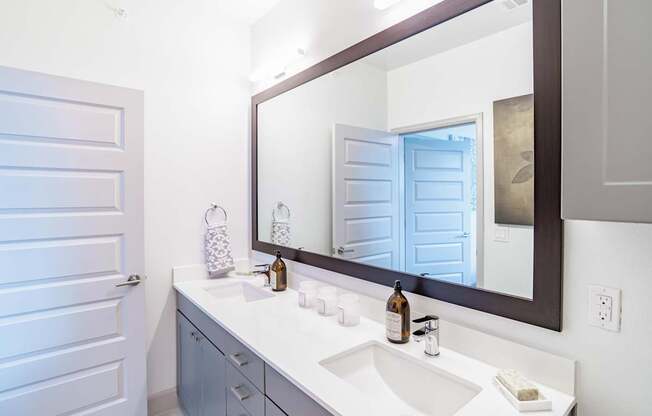 Alys Crossing Bathroom