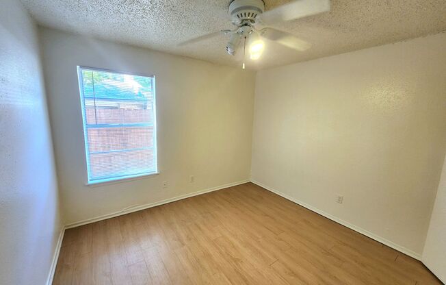 2 beds, 2 baths, 960 sqft, $1,500, Unit LAW15-208