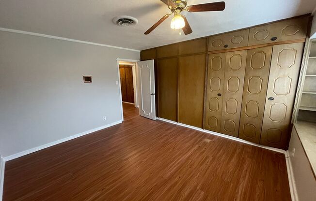 3 beds, 2 baths, $1,900
