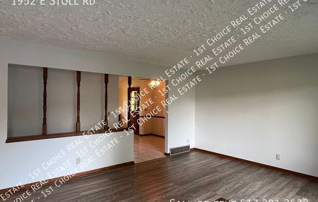 1952 E STOLL RD