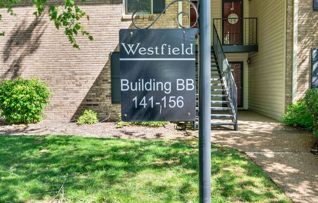 Lovely 1BE/1BA that is well maintained condo in sought after Westfield Subdivision!