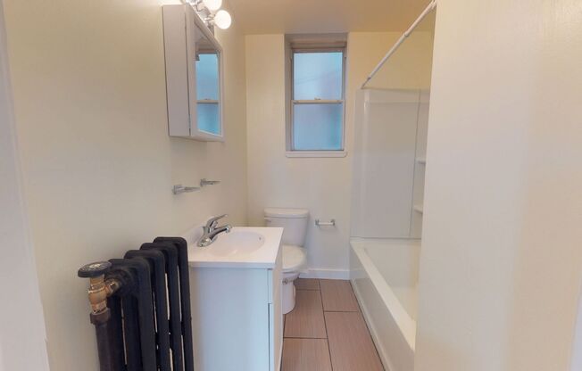 Studio, 1 bath, 305 sqft, $955, Unit 1-D