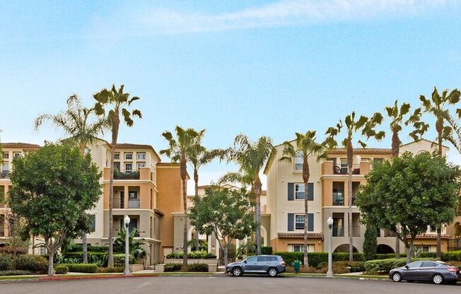 2 beds, 2 baths, 1,300 sqft, $4,800, Unit 217