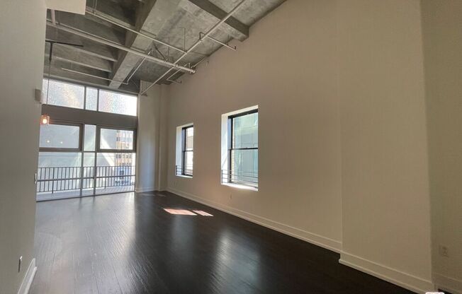 1 bed, 1 bath, 807 sqft, $2,712, Unit 1115
