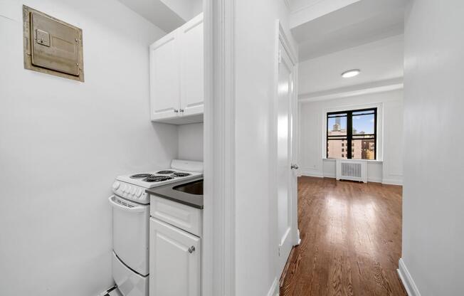 Studio, 1 bath, $3,400, Unit 1118