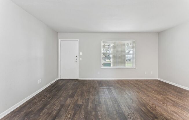 1 bed, 1 bath, 556 sqft, $875