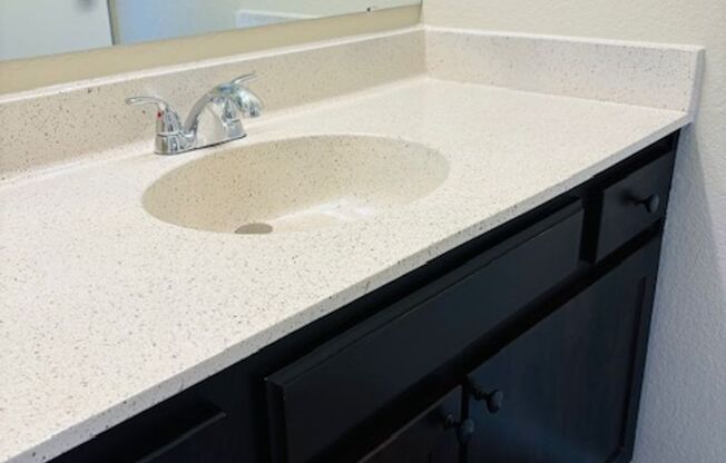 2 beds, 1 bath, 830 sqft, $1,349, Unit 140