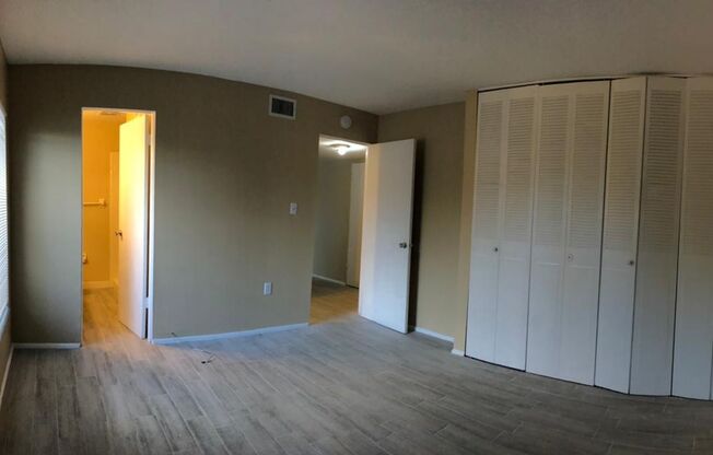 2 beds, 2 baths, $1,350, Unit # 416