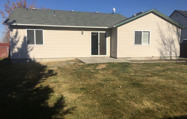 3bed, 2bath, 1,329 sq.ft. home - North Nampa (Bonus room)