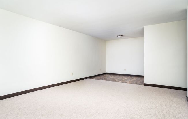 2 beds, 1 bath, 900 sqft, $1,349, Unit 304