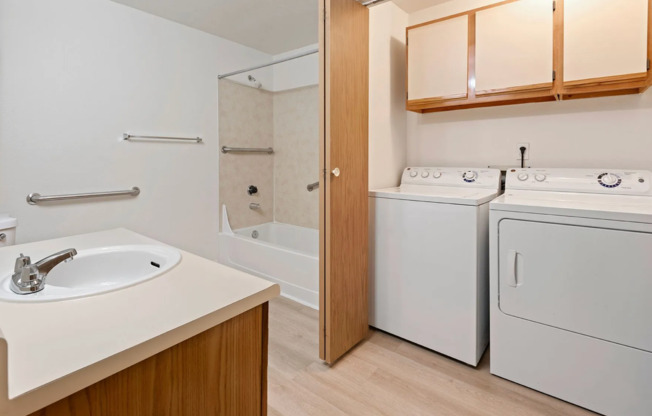 1 bed, 1 bath, 657 sqft, $1,649, Unit C203
