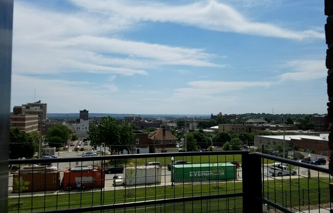 Studio, 1 bath, 369 sqft, $870, Unit F-306